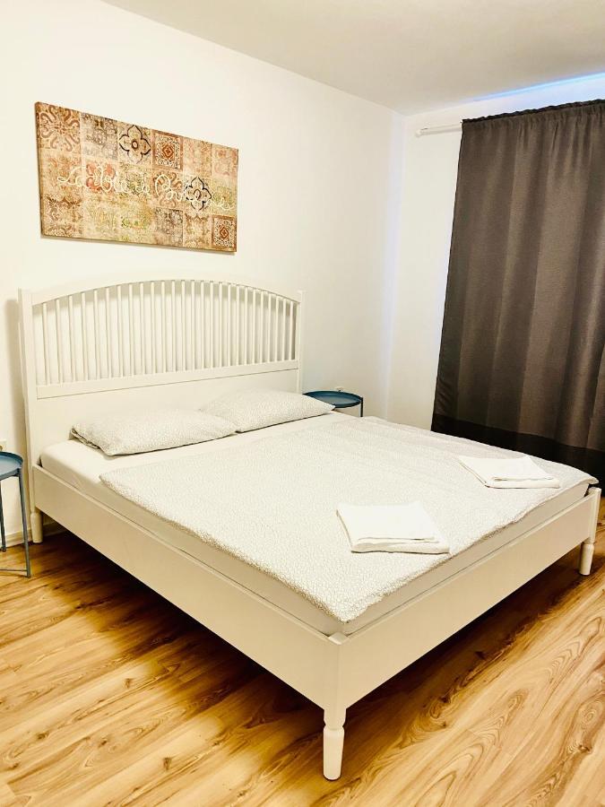 Tm Aparts Dortmund Exterior foto A double bed