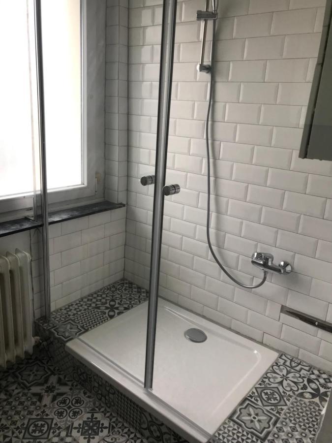 Tm Aparts Dortmund Exterior foto A shower